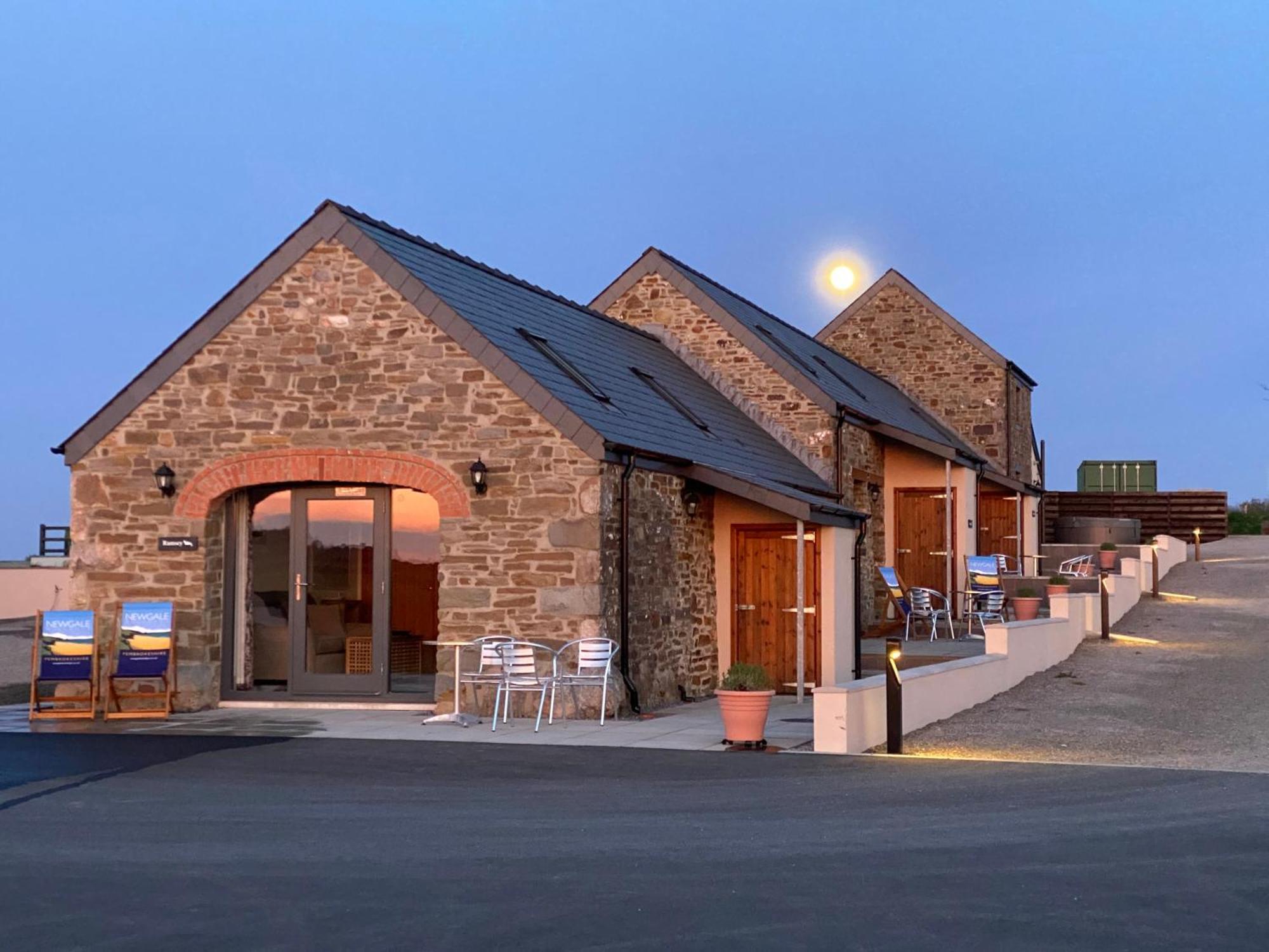 Ramsey Sea View - Dog Friendly Apartment